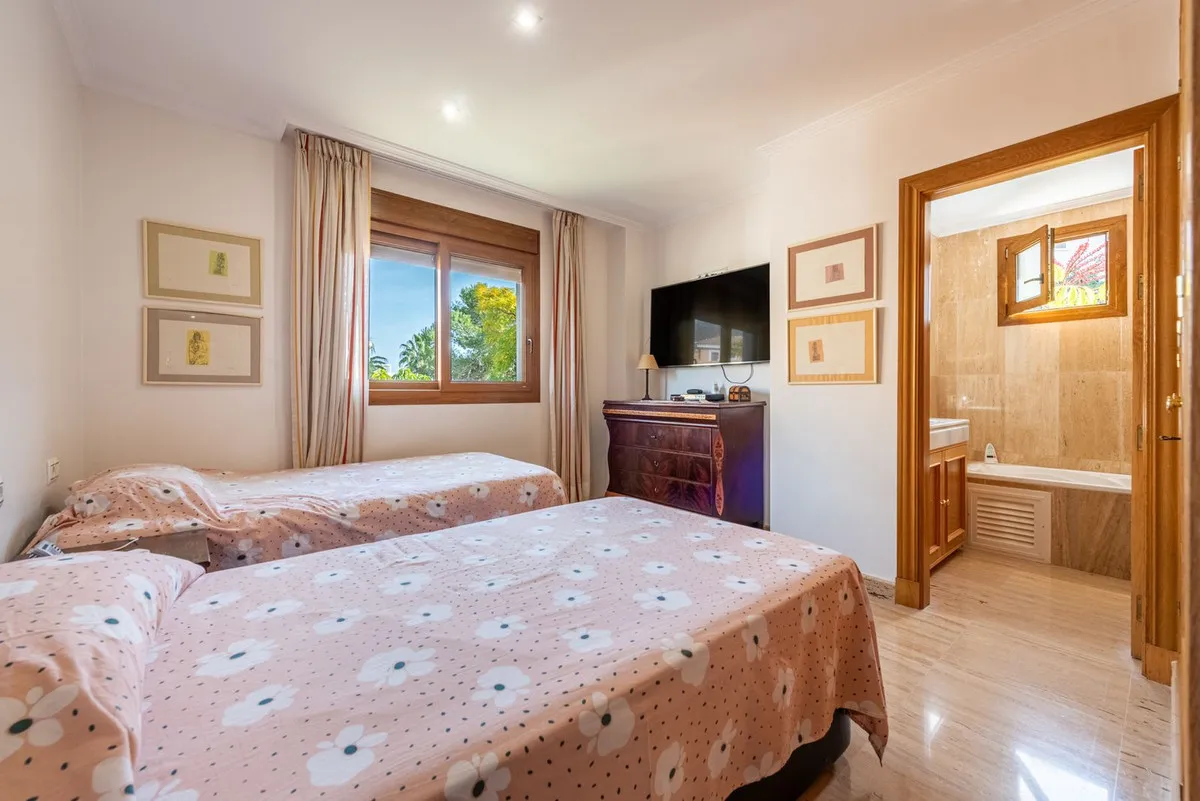 c380bbf2-3385-495e-8e67-710203b5ef1a