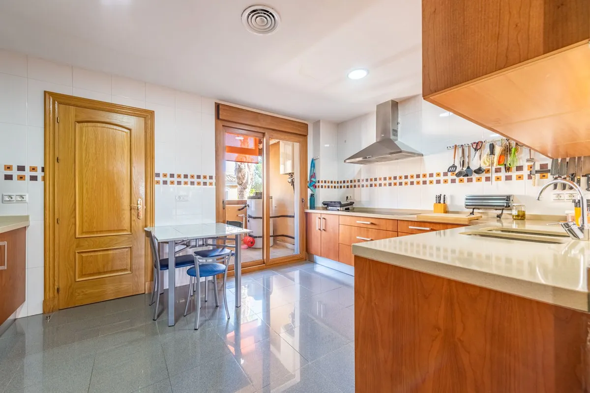 f49a3baa-20c3-41b9-89cf-054b1b831941