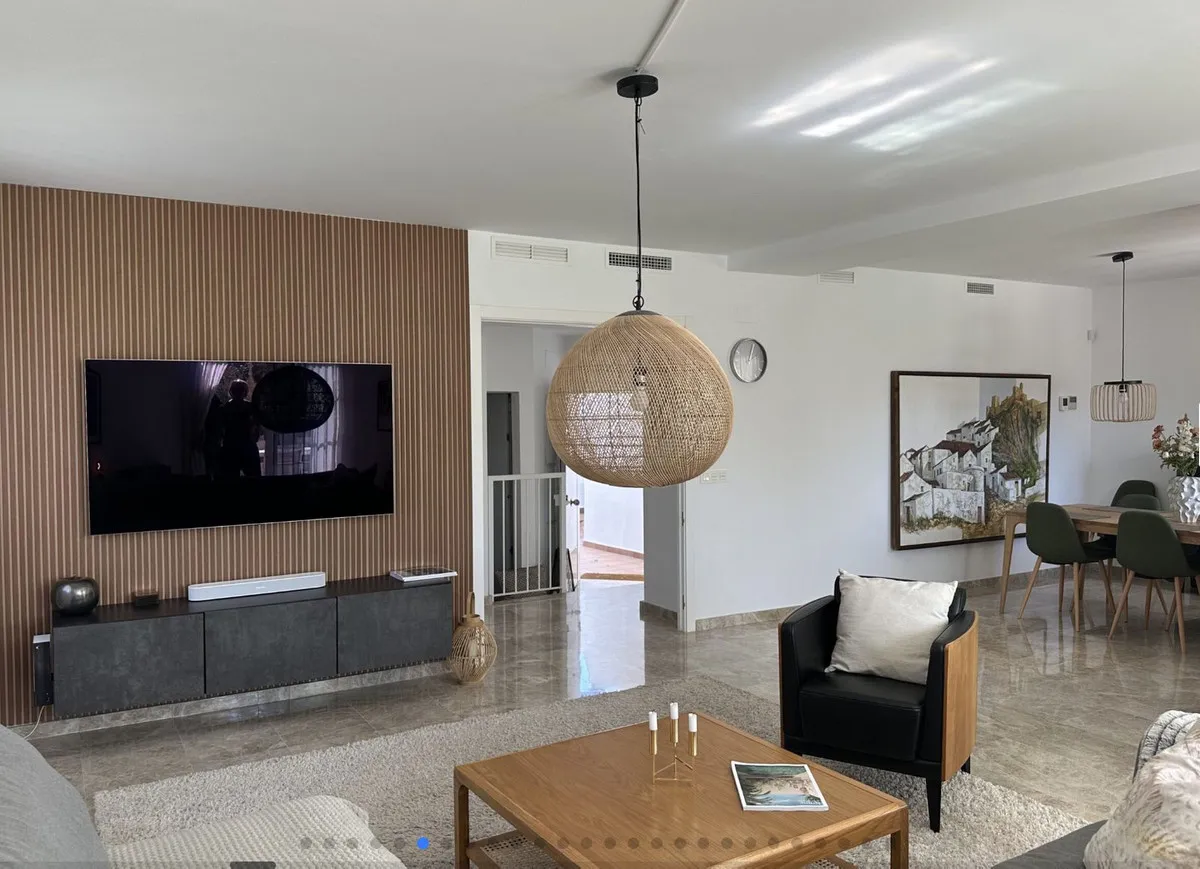 12c4ee83-c55a-43c0-86ca-9e9b236997d5