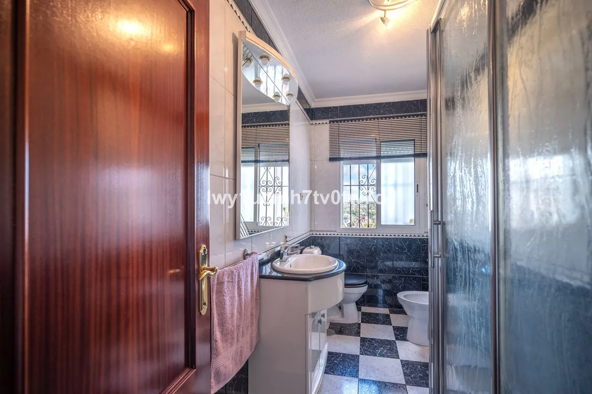 03a0bbb7-39e9-4477-bf0a-4acfb75d5be9