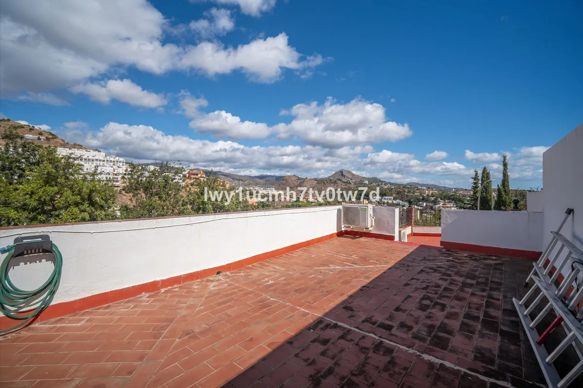 37408e86-1778-4fe8-a137-1afb46a4cc97