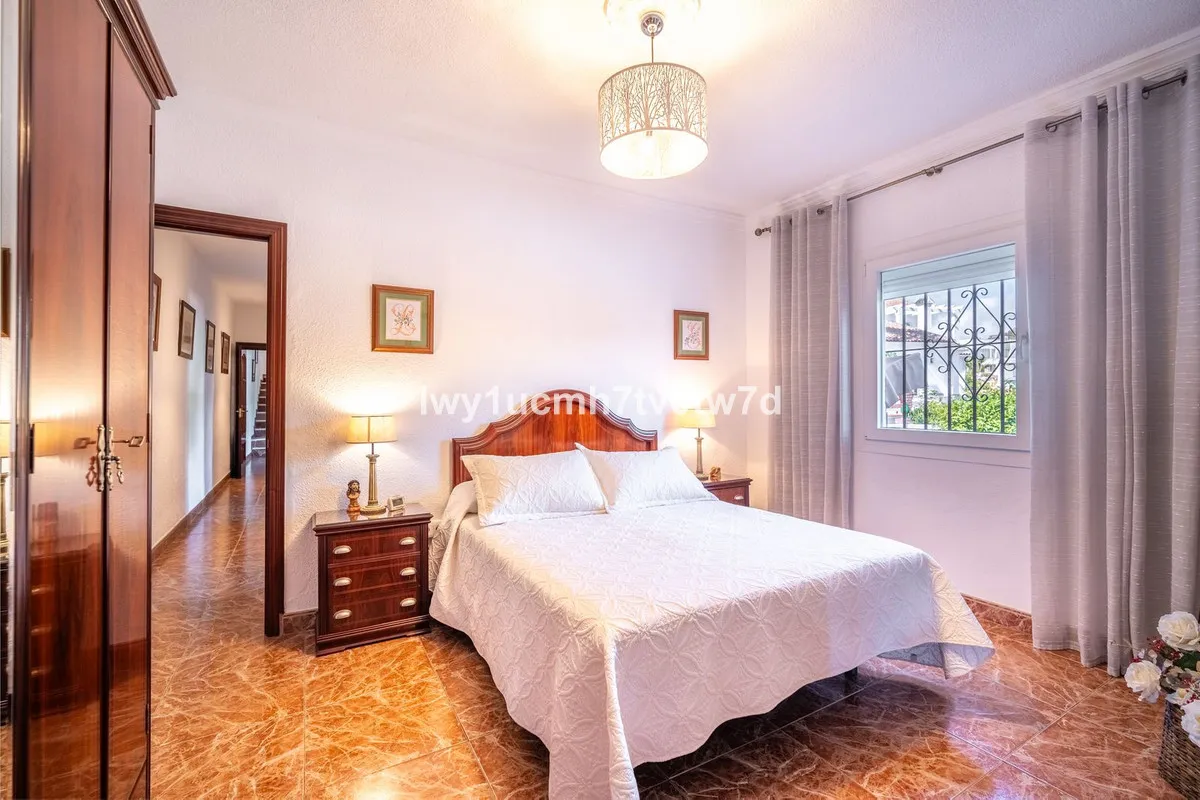 b8cd8fc9-7ed2-4b2a-9e53-1e6b86938ebb