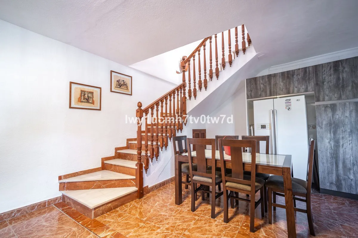 f727e8d1-f49f-4e94-b968-0ae24d6649f9