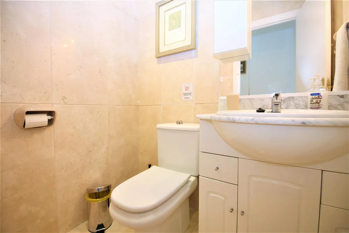 40048674-0fe0-43dd-a170-139a126a8b24