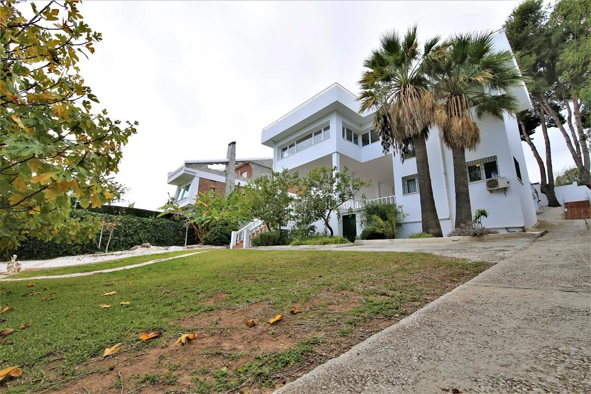 49c8282a-bfa8-4a3f-9466-4c434d2b4cd9