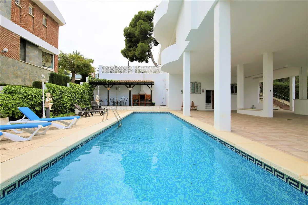 84312d38-28c5-4c6b-8379-3050958a7b58