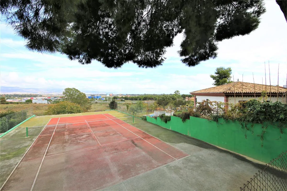 f165dda5-6b34-4a3c-86fa-5364b1542479