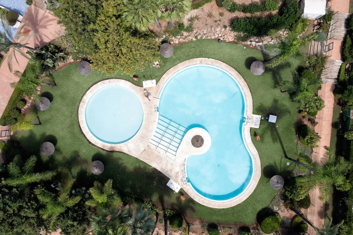 118d0940-bf51-4e6a-98f7-f9b53a730d50