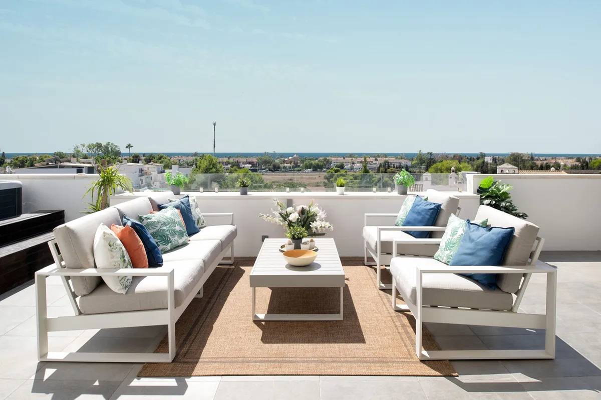 4ad688ca-f64d-48dd-bcf8-da088a3f1446