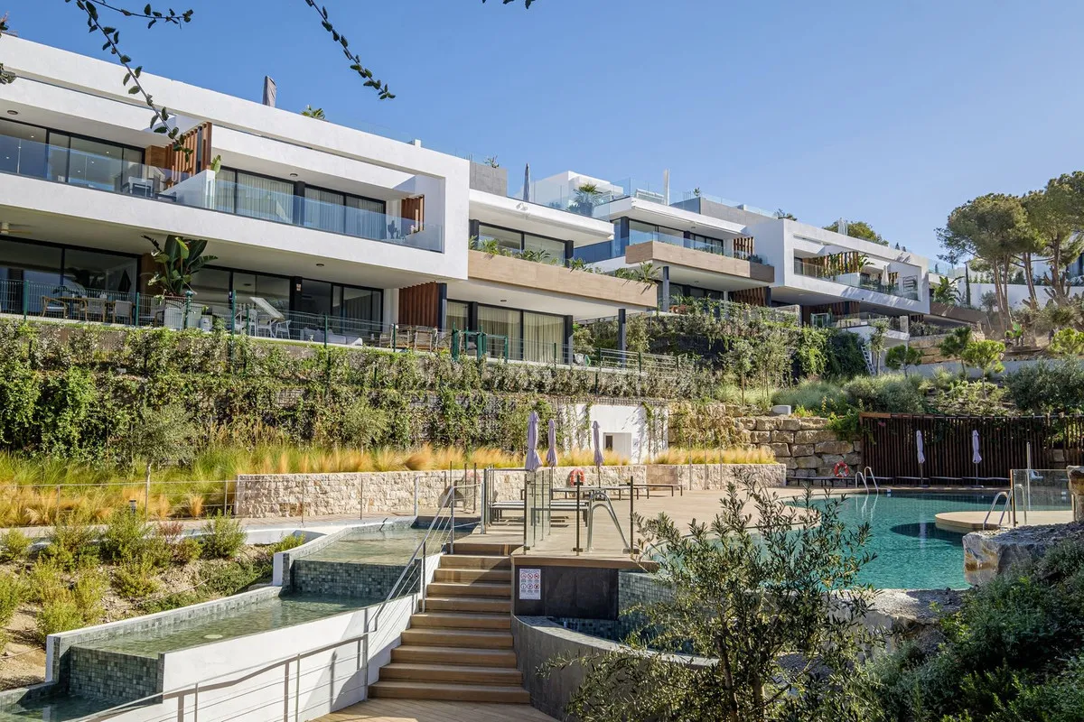 53f202b7-0117-4487-8194-0738eba1f6d6