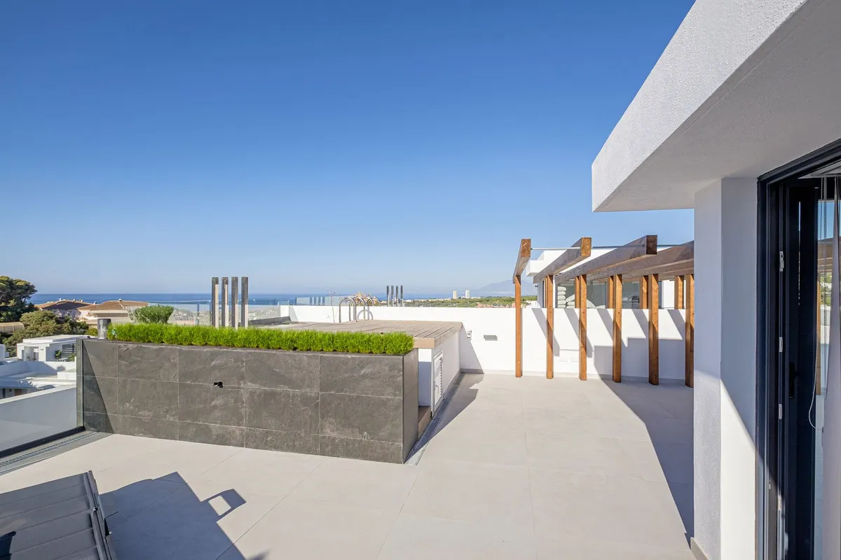 d23c0ef7-41a0-4bab-9dd5-4ea82f903f1b