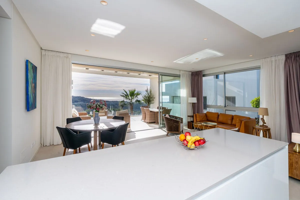 ce5325ed-f2c0-4bf1-b9a0-1f4c94a60a17