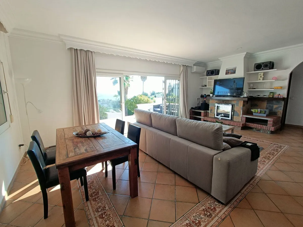 8de1266d-51b9-4afa-b4c7-e1f3cdfa0463