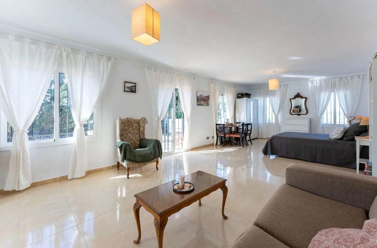 092268cd-82d0-4703-85f5-79e669e1a2a3