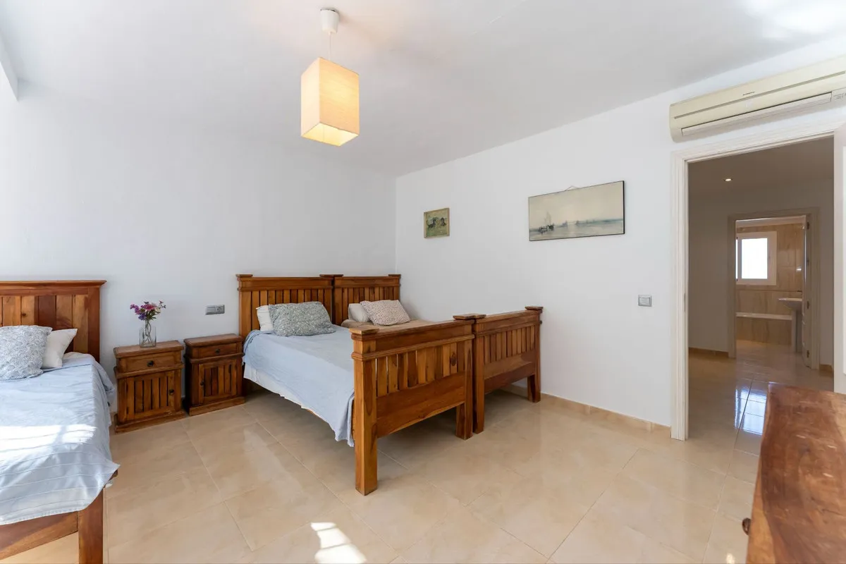 123da828-0092-4f29-a31c-3abdf1f9b744