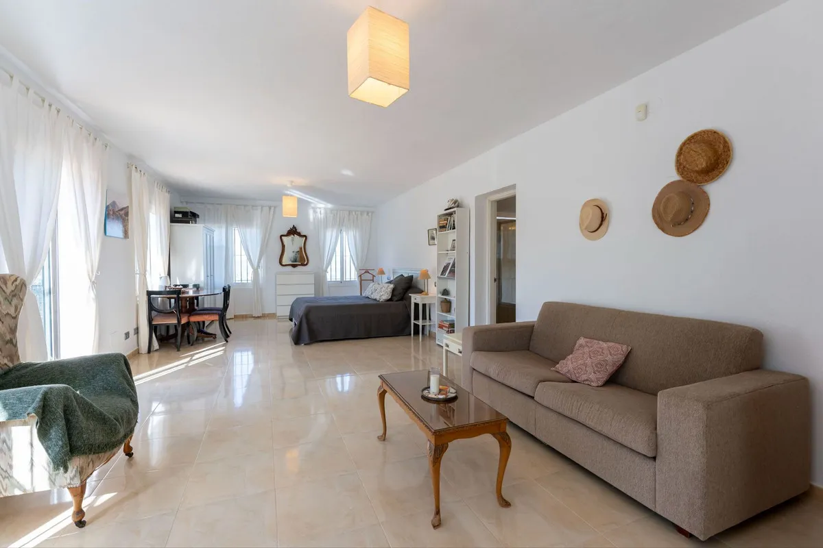 88128708-e5ea-4d2f-8bb9-a9a9a6db8e52