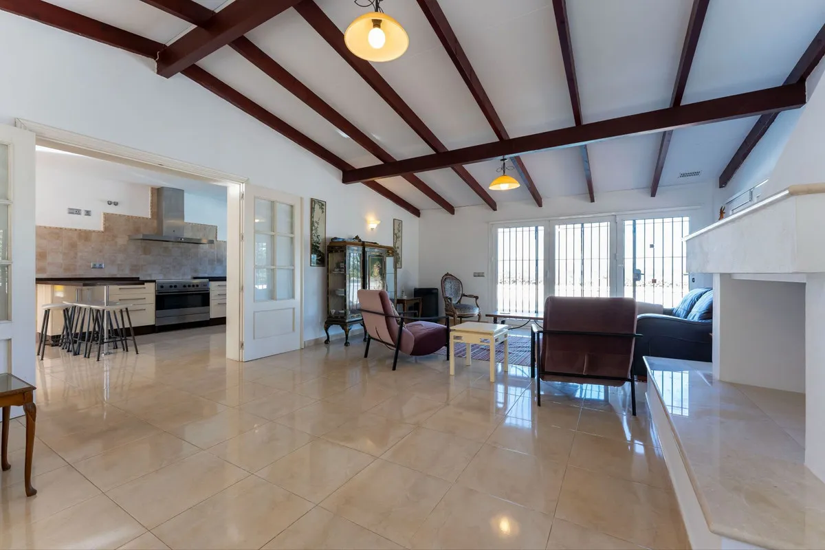 baaed1a4-6436-4a13-85f3-ab2d0f3268e1