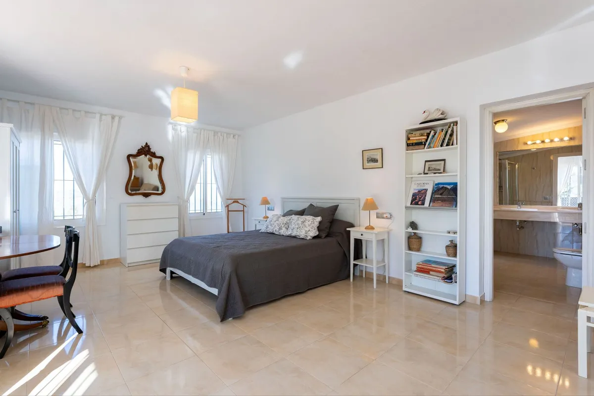 e0b81c6d-c2bf-4b0e-9108-9bdf220230d1