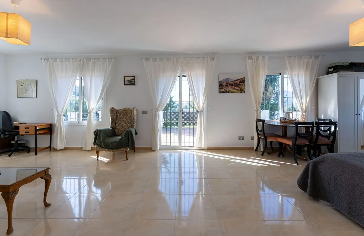 ea23820c-5831-46c5-9882-545ca1255cf6