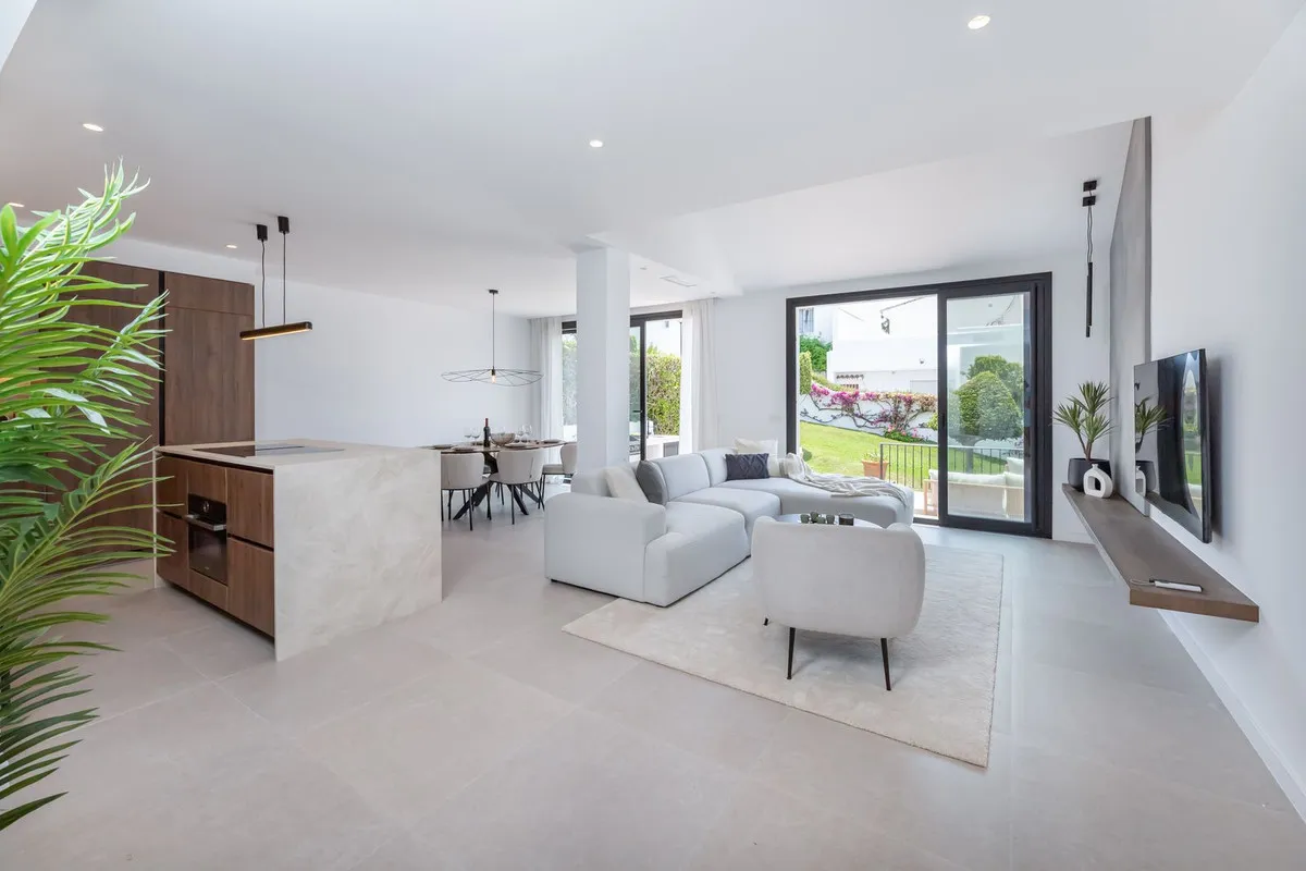 2f267551-1a47-4243-b190-af01ffa35605