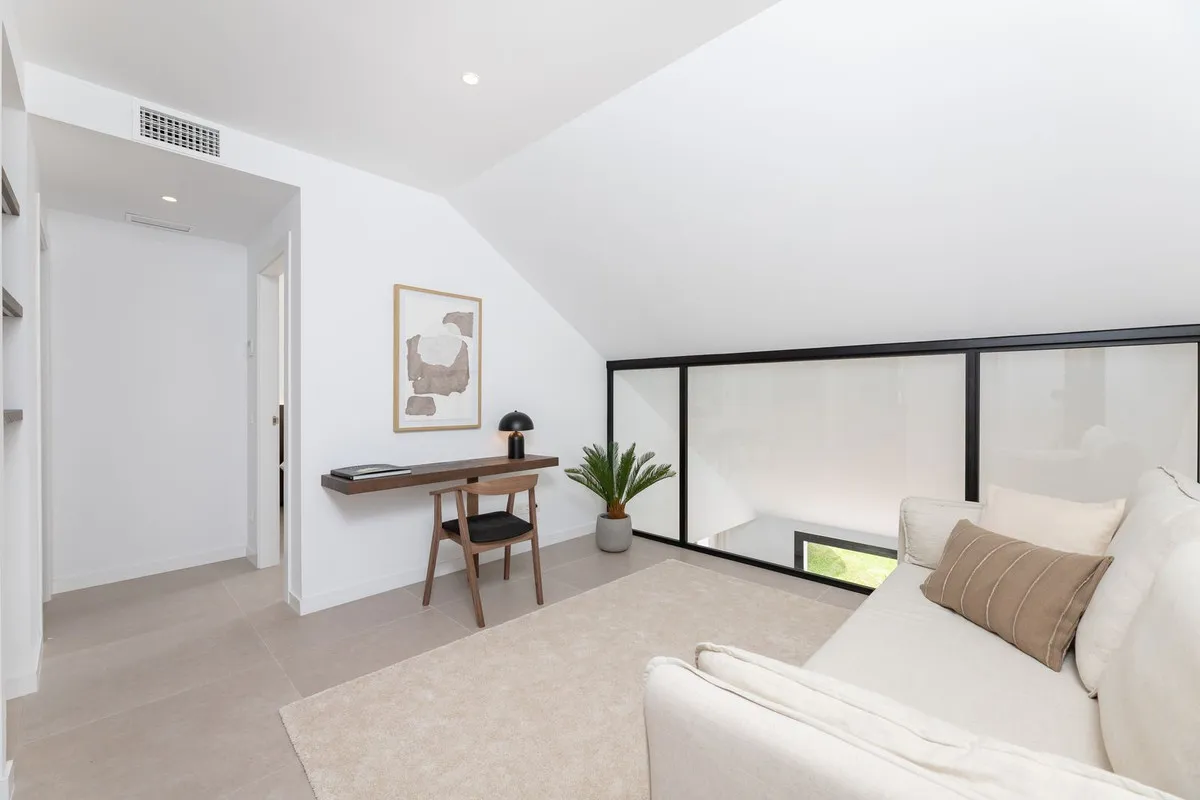 35230838-bf24-4f64-843b-e8558f50c37e