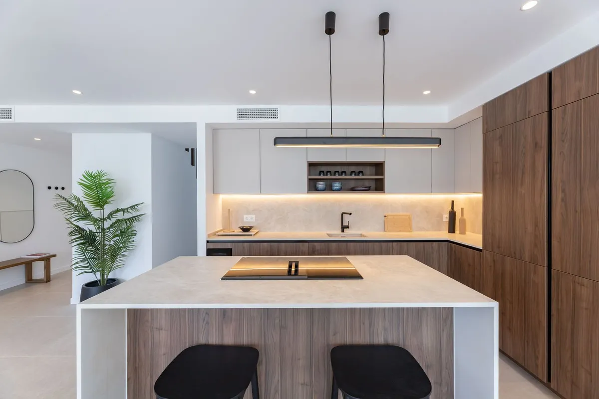 9fa4e60e-e2c8-48e5-a113-cbbda5c25b40