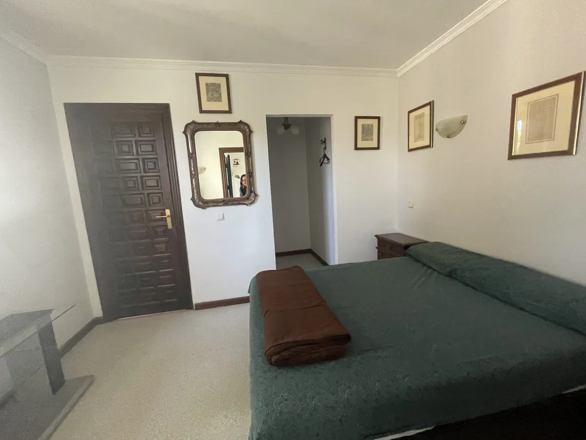 200f3242-bb34-41b3-a736-6d53b20c90be