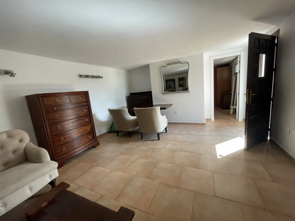 2325e9cb-f90c-4fe6-8225-545ca6eaa1cb