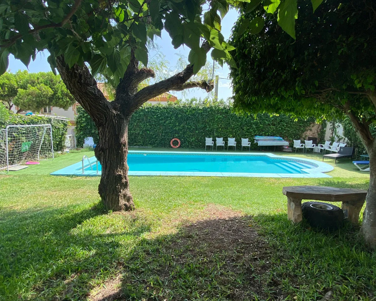 24240a09-be30-48e5-8653-f37e55daa8e0