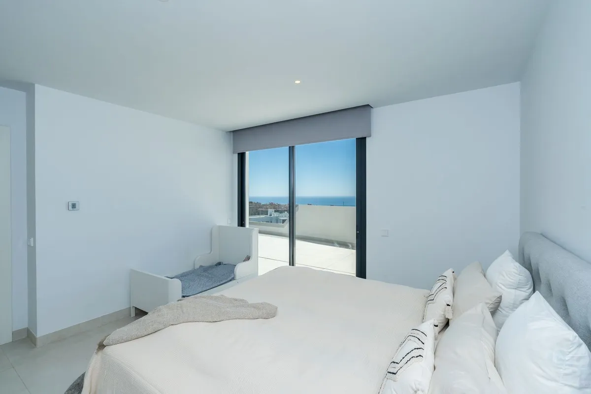 23c4fb32-e849-4637-9873-7bb2711ab524