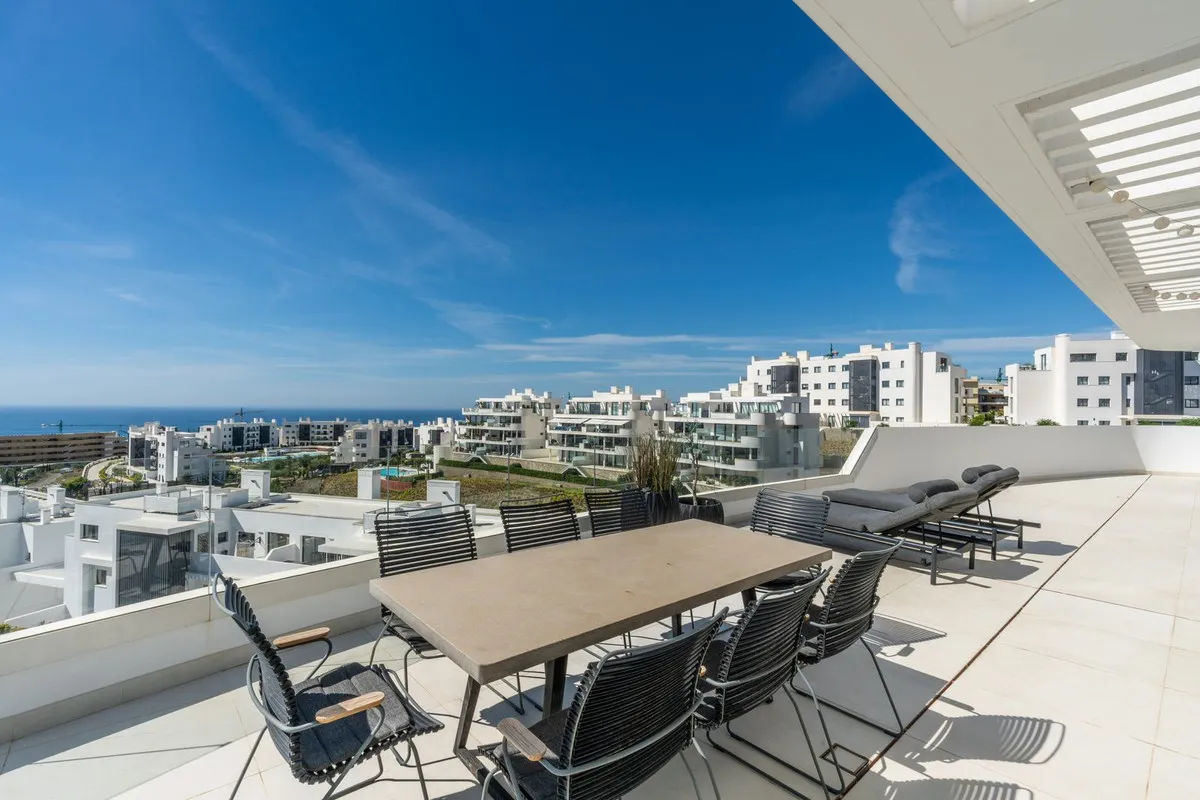 32204e79-b559-48db-b340-01e534f56bef