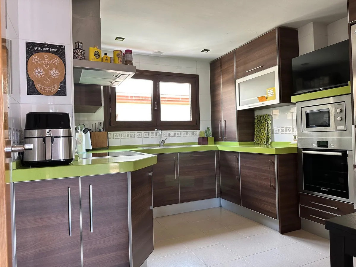 1e012a68-5325-4e7c-8bb2-271fa0fa4f1a