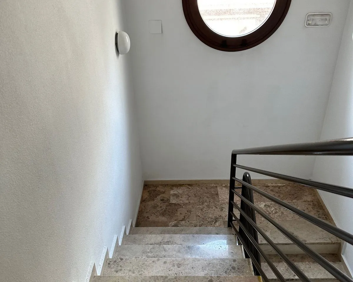 e726c368-1fef-487c-a5ac-e485612eb2cd