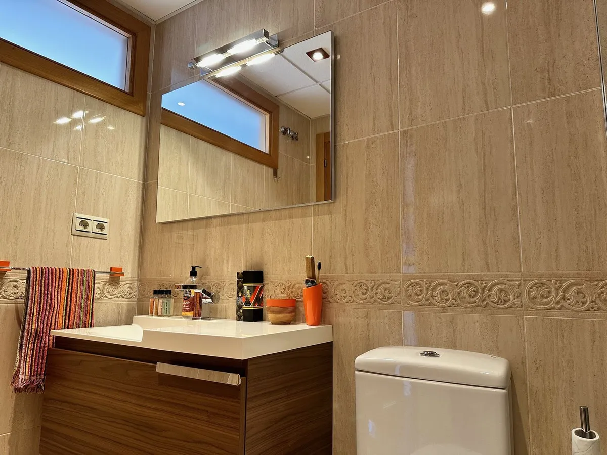 f080252f-0787-484f-99f1-23fba3dd6e6a