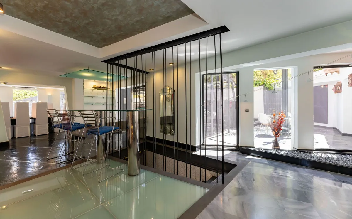 64ebbec4-a169-43fc-a562-b4c6eeff9aef