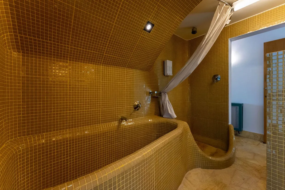 f3889b92-62d0-437f-b882-bc671ca963f7