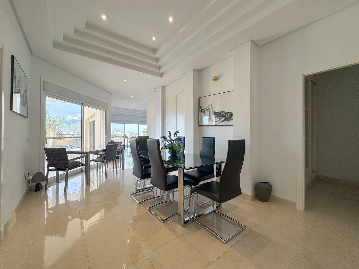 63e54ae6-fd47-4f7f-a1f4-67fb2c2ec567