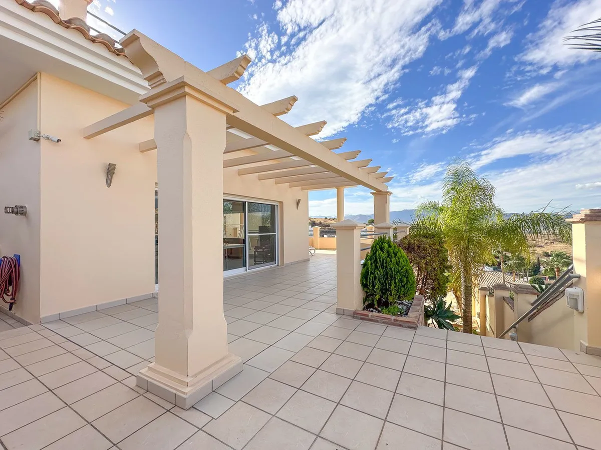 906f71d5-28a1-421b-92c7-6bb073e1f794