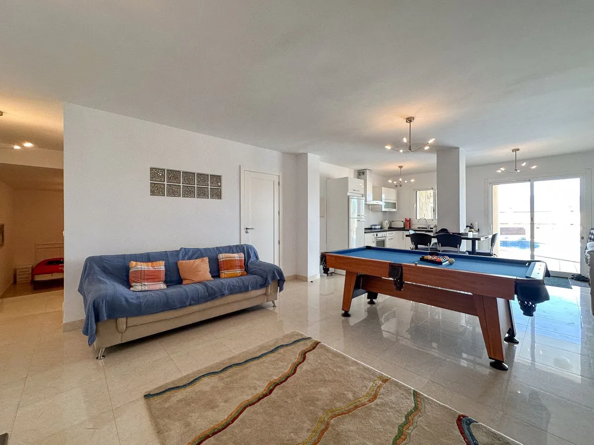 974081b9-88ff-45ee-a842-84137d6d4d8c