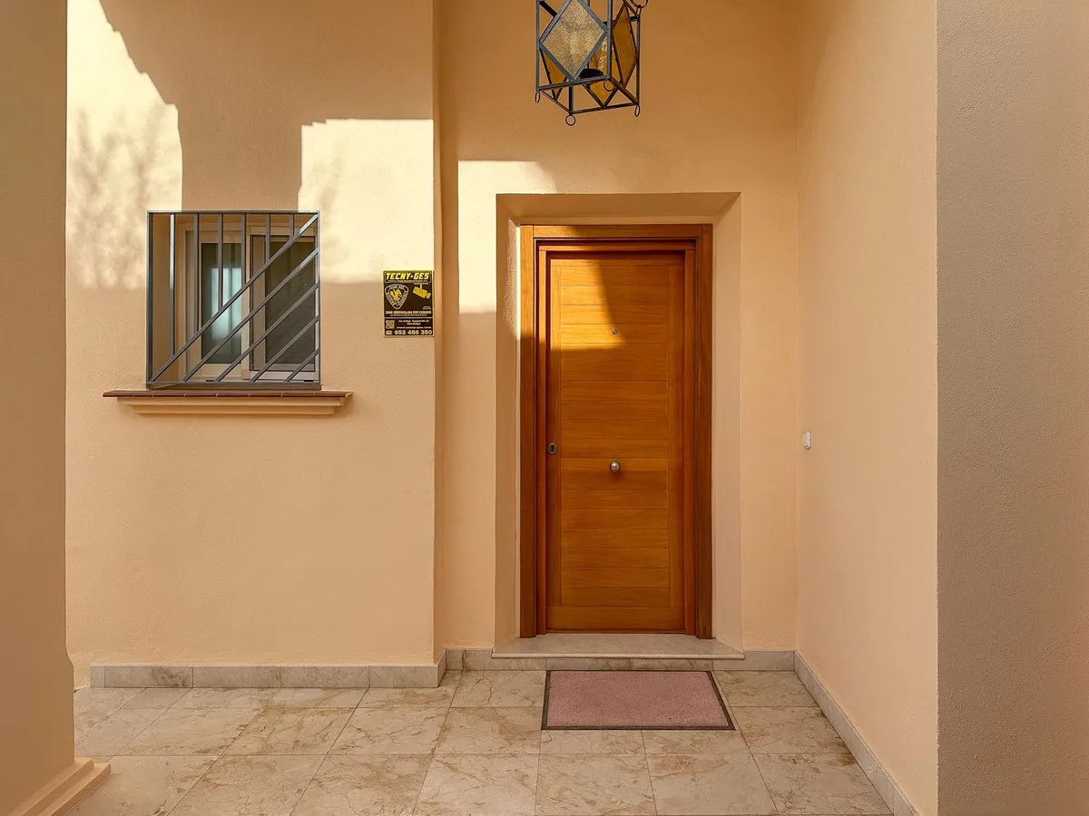 c530a6ab-daff-4dfc-a864-8dde7f48c961