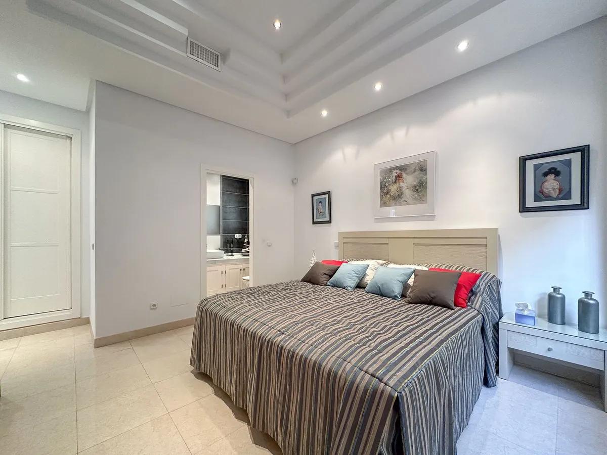 dc5c27eb-34f1-4e17-a91b-01bc7d6ffdac