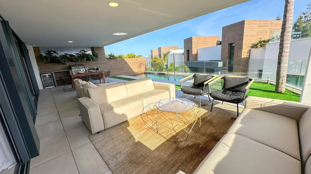 12698794-fa3b-4e08-884e-9bdfadb9f2b2