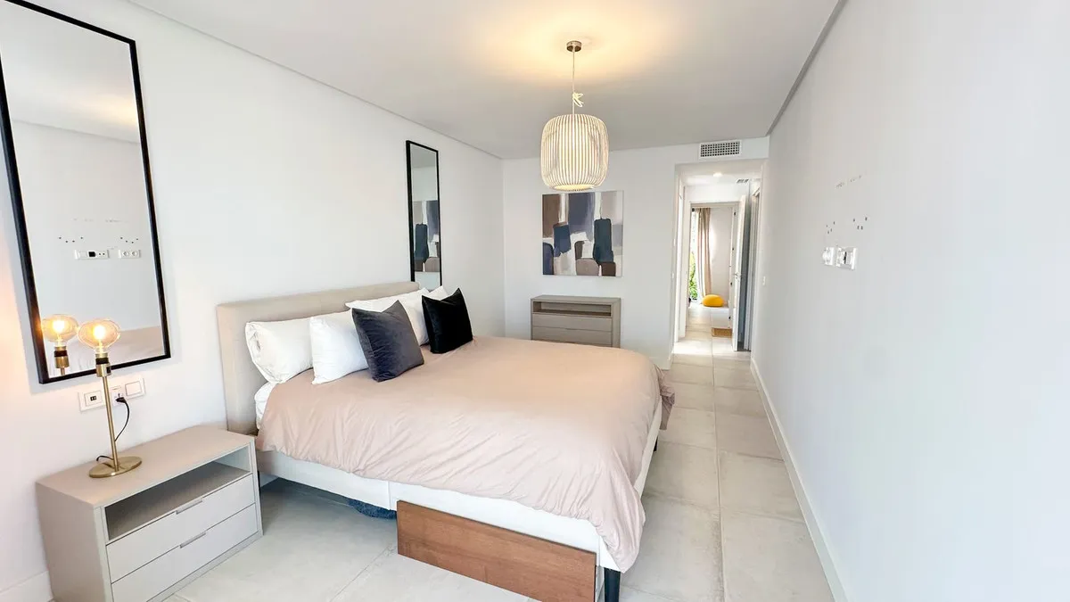 2f6a5c96-2d73-42f8-bd55-d7fb91e94ffc