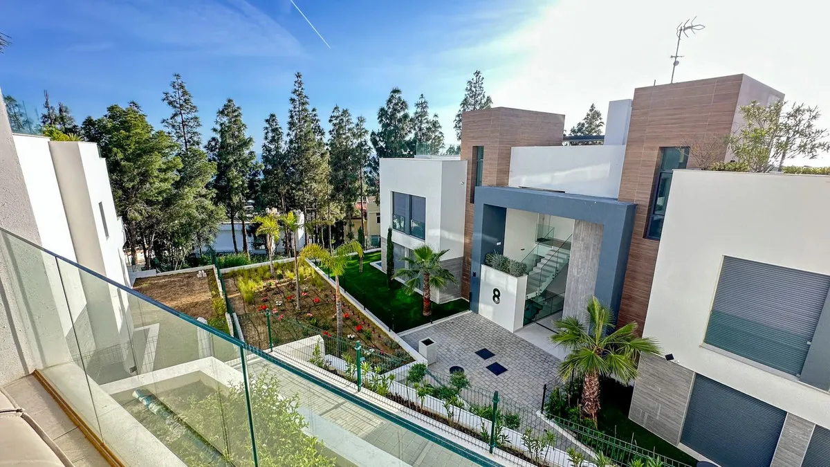 dfa036ef-177e-48bd-ba15-1ce5985b864b