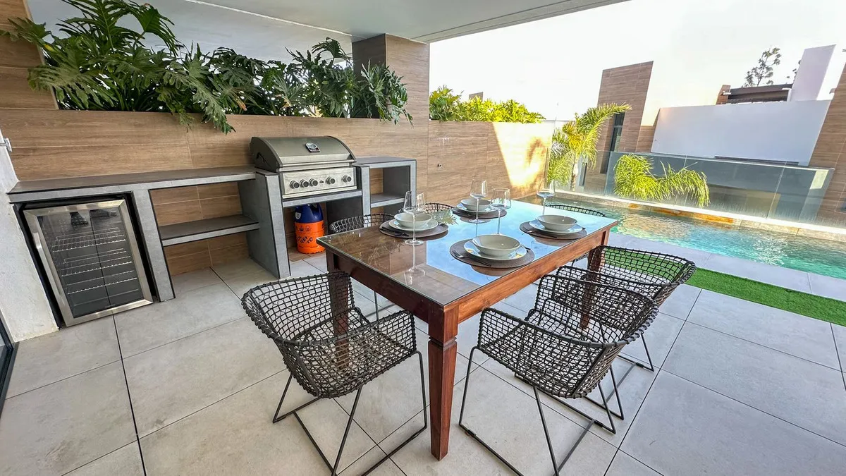 f38a6abf-f3e0-4eab-b085-b38d55066459