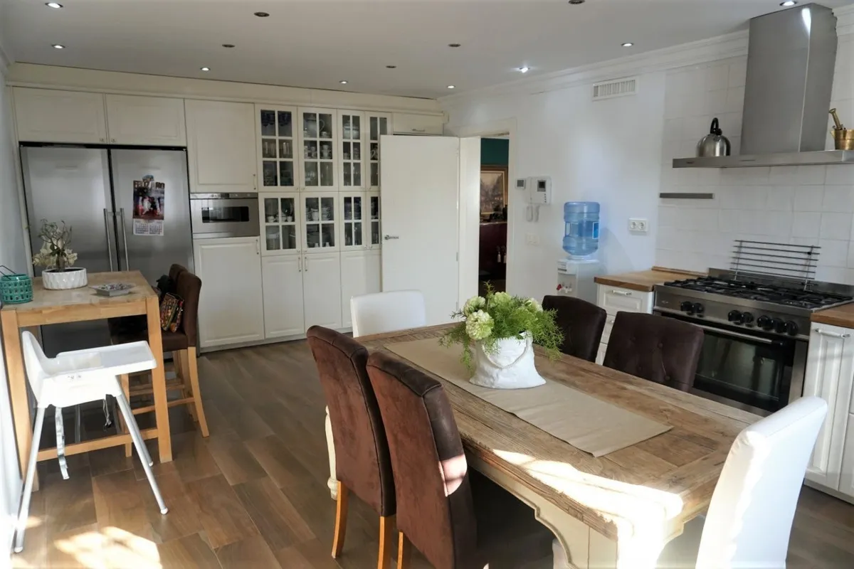 127dbcc6-3b15-4e7b-967f-92819a79773b