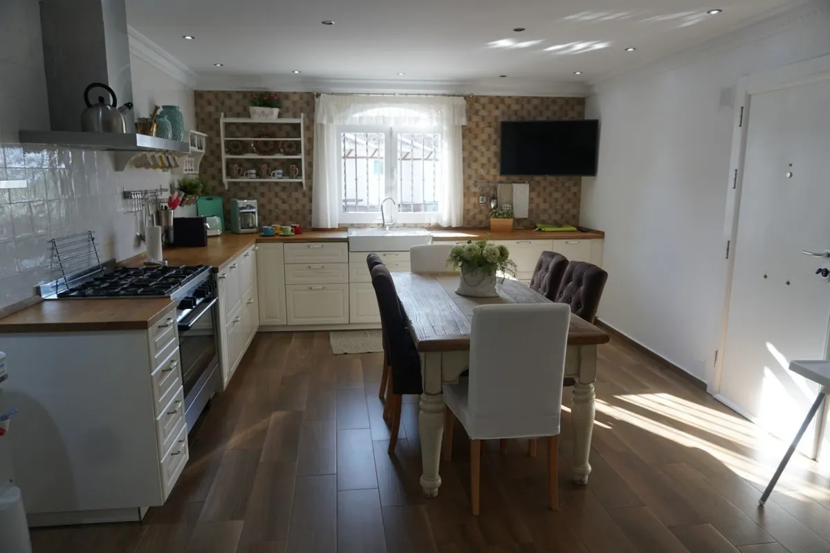 7d738219-9e31-43de-8bba-6bdf659fff4a