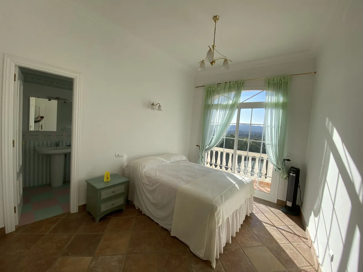 1e7811cf-d9ba-478f-bedb-0b94d599aa32