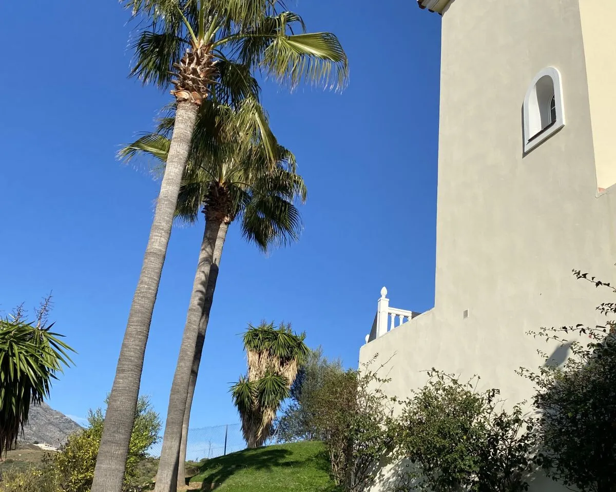 2f3bb31c-84a3-4a26-b934-b9476c2b66b0