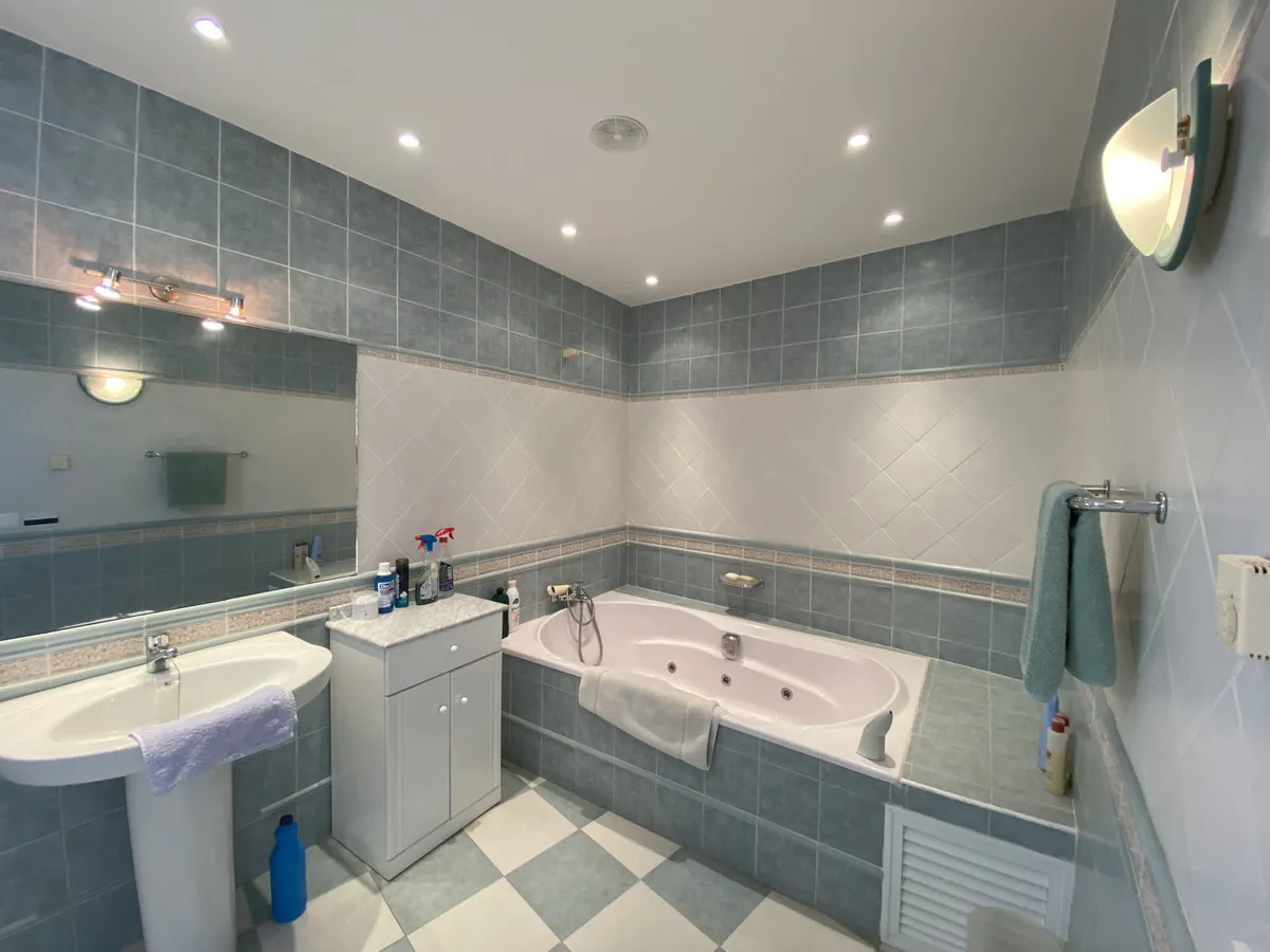 5a68fe7e-b99f-4790-a2ab-70cc2f327cef